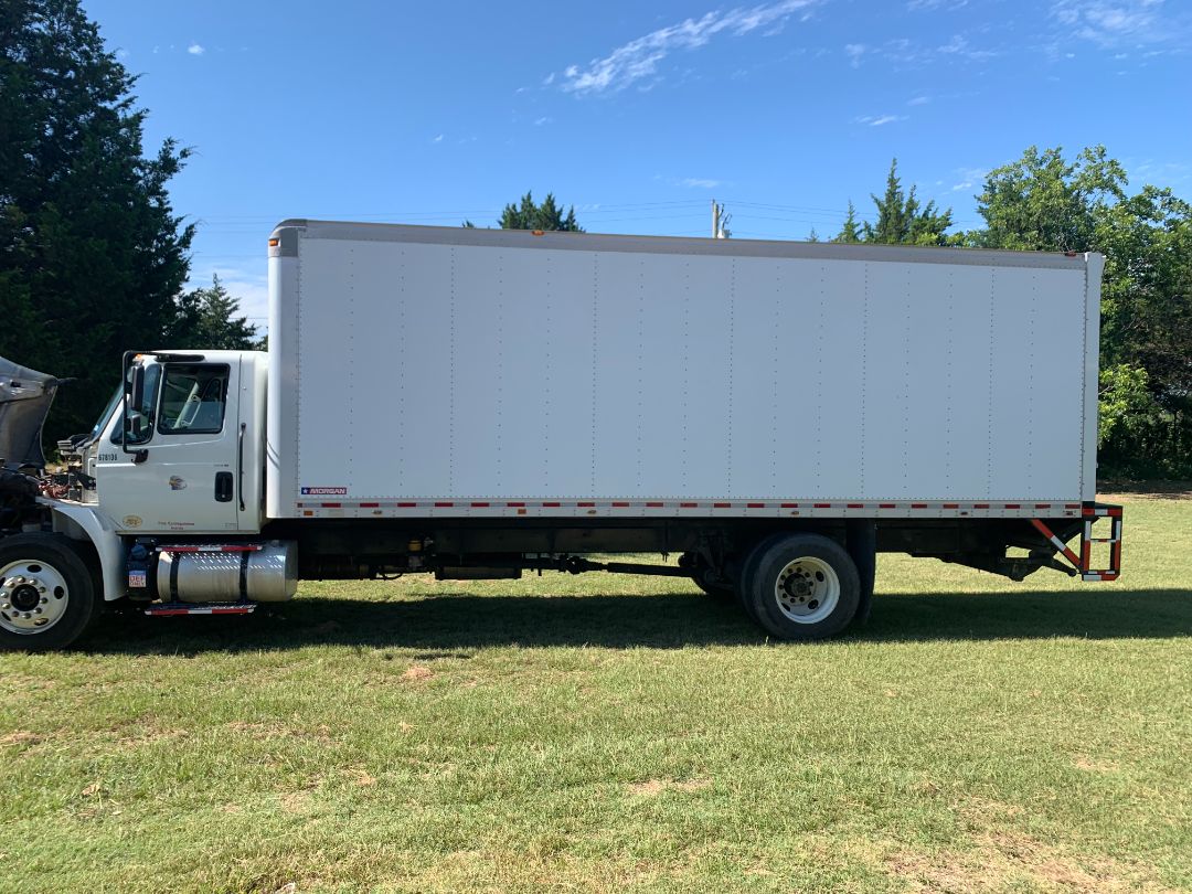 2017 INTERNATIONAL 4300